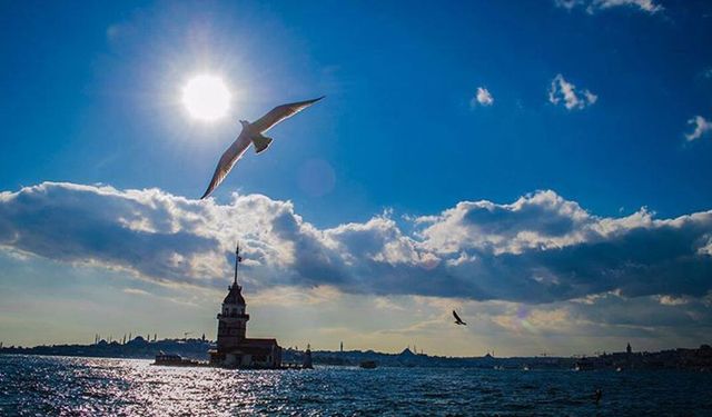 İzmir'de yaz havası etkisini göstermeye başlıyor