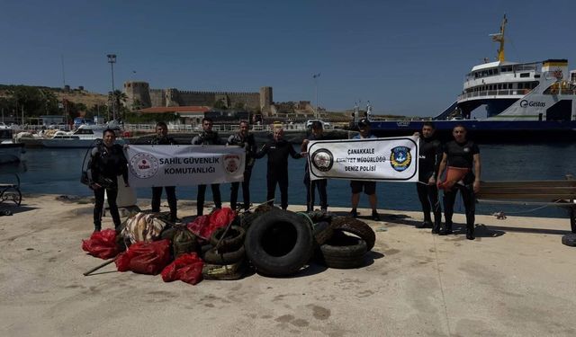 Bozcaada'da deniz dibi temizliği