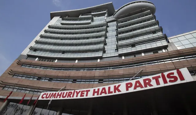 CHP İstanbul'da 7 ilçe yönetimi görevden alındı