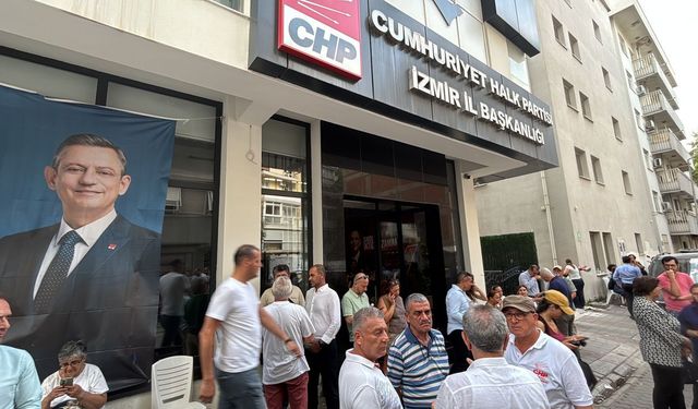 CHP İzmir'de 6 şiddetinde deprem