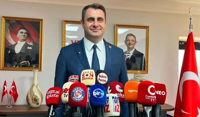 'CHP'de kalanların yürekleri Özgür Özel ile birlikte!'