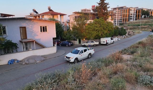 Efeler'de ilaçlama mesaisi hız kesmiyor