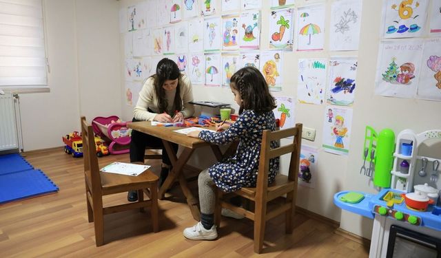 Efeler'de vatandaşlara ücretsiz psikolojik destek