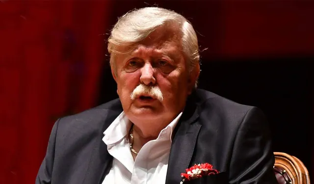 Gazeteci ve Televizyoncu Aziz Üstel hayatını kaybetti