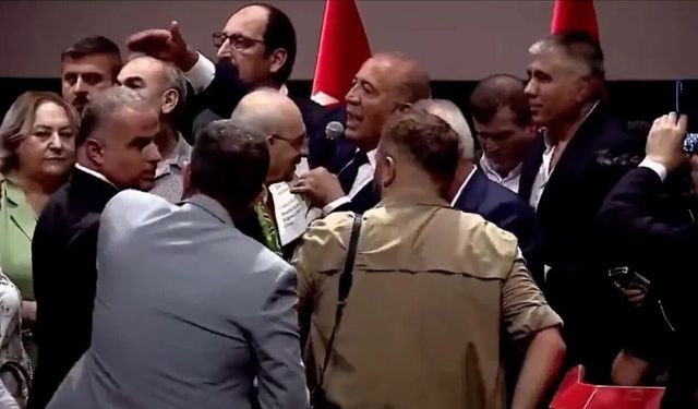 Kılıçdaroğlu'nun töreninde Gürsel Tekin çıkışı
