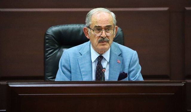Yılmaz Büyükerşen CHP'den İstifa Etti