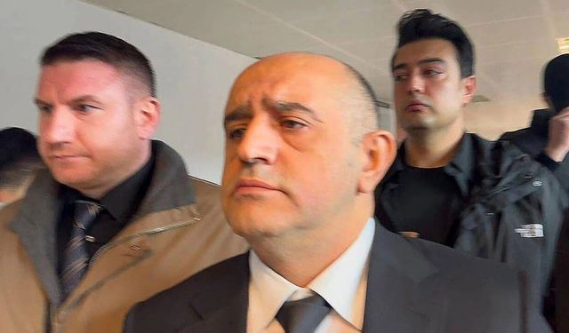 Aziz İhsan Aktaş, 'örgüt kurma' suçundan beraat etti