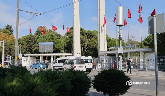 İzmir ablukada: Cumhuriyet'te 11 TOMA bekliyor!