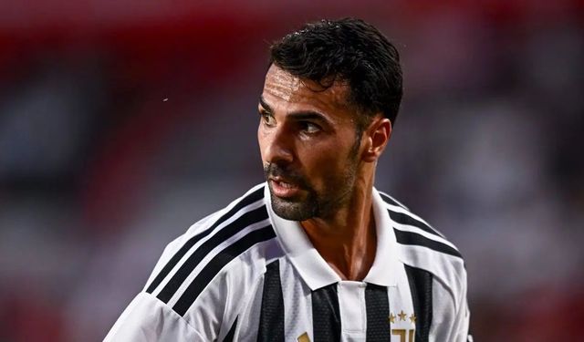 Juventus'tan Zeki Çelik açıklaması: Sakatlandı