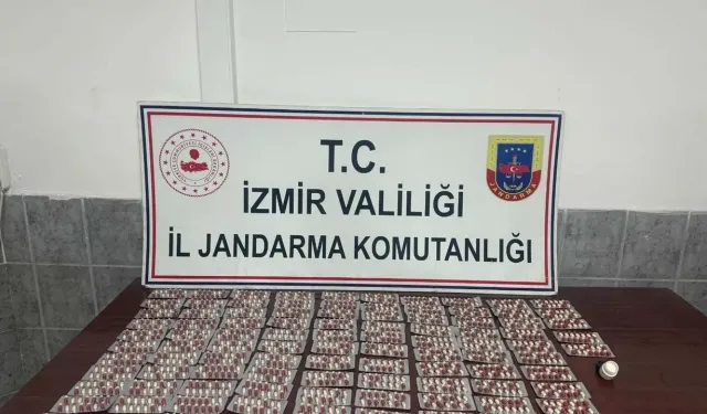Kınık'ta araçtan 1456 sentetik hap çıktı
