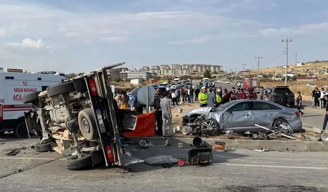 MHP konvoyunda kaza: 1 ölü, milletvekili yaralı