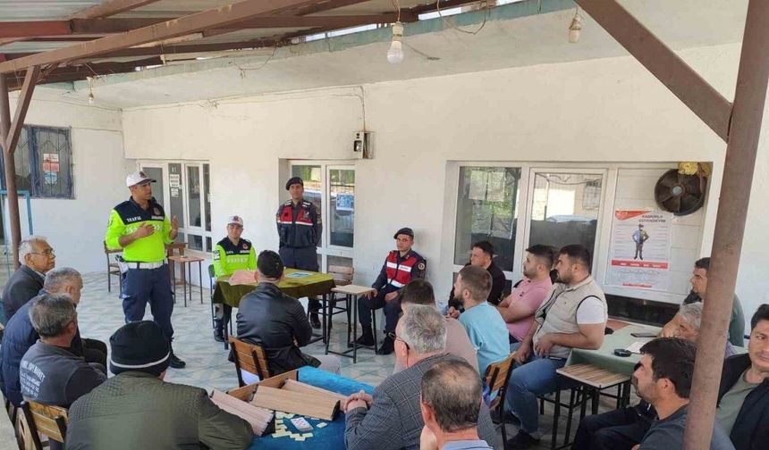 Burdur’da jandarmadan yetişkinlere trafik eğitimi: 2 bin 847 kişiye ulaşıldı