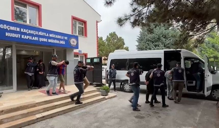 Göçmen kaçakçılığı organizatörlerine operasyon: 8 tutuklama