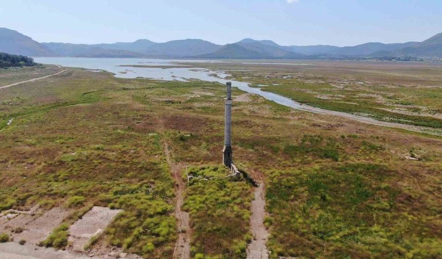 İzmir’in ana su kaynağı kuruyor: Tahtalı Barajı’nda kritik seviye!