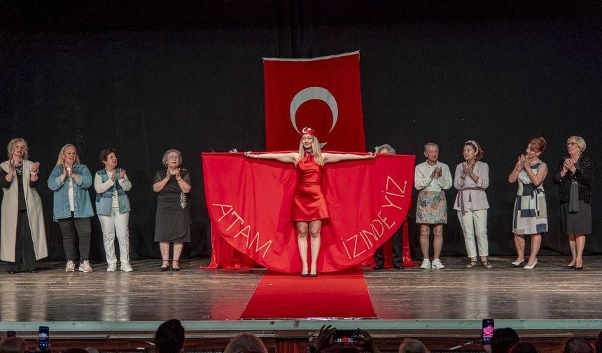 Karşıyaka’nın bilge çınarlarından renkli defile
