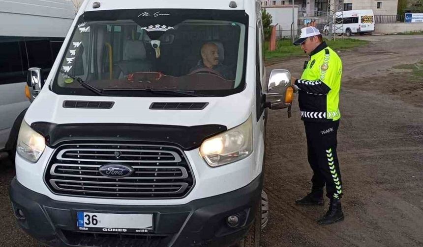 Kars’ta öğrenci servisleri denetleniyor