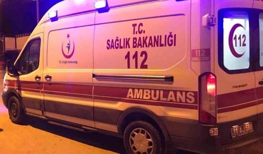 Motosiklet ile otomobil çarpıştı: 1 yaralı