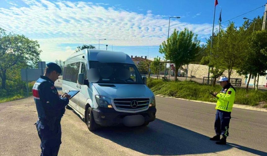Okul çevresindeki şüphelilere geçit yok...27 şahıs yakalandı