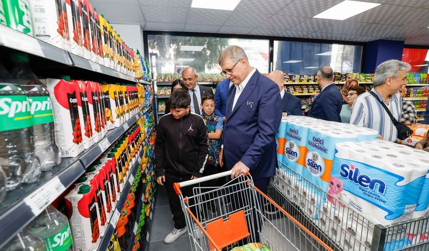 İzmir’de güvenilir gıda ve ekonomik alışverişin adresi: İZMAR