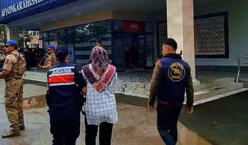 Şizofren hastasını boğarak öldürmüşler