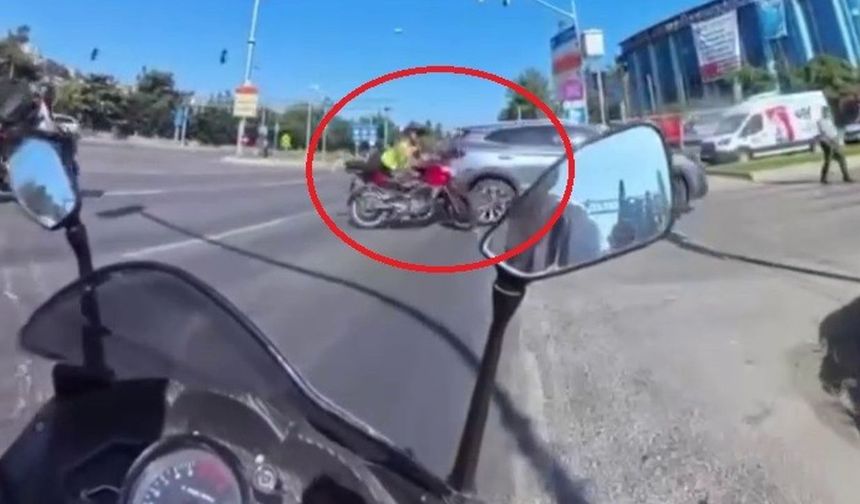 Motosiklet ile SUV aracın çarpışması kask kamerasında