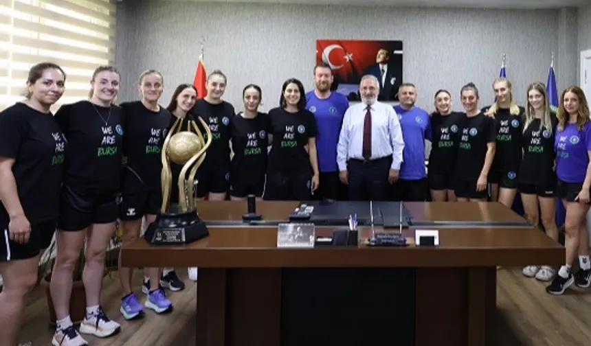Bursa Büyükşehir Belediyespor Kadın Hentbol'da imzalar atıldı