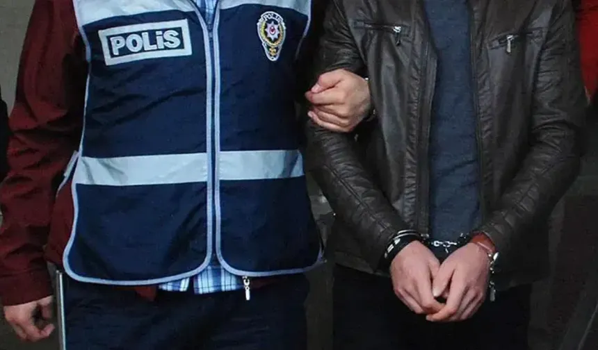 İzmir'de tefeci operasyonu: 2 gözaltı