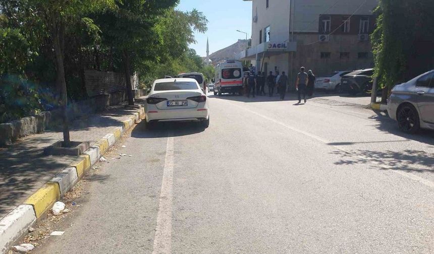 Nehre giren öğretmen boğuldu