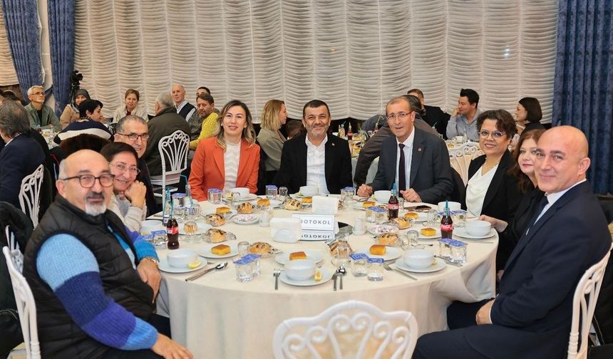 Başkan Çavuşoğlu basınla bir araya geldi