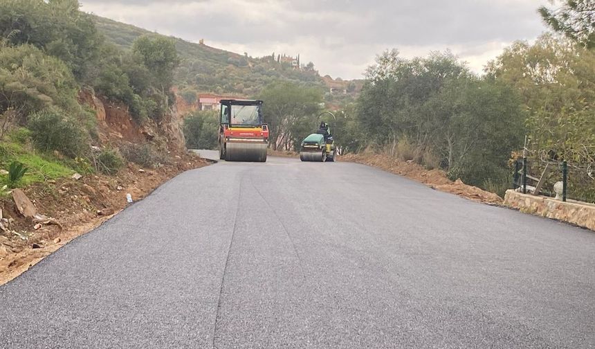 Muğla Büyükşehir Datça'da yol ağını yeniliyor