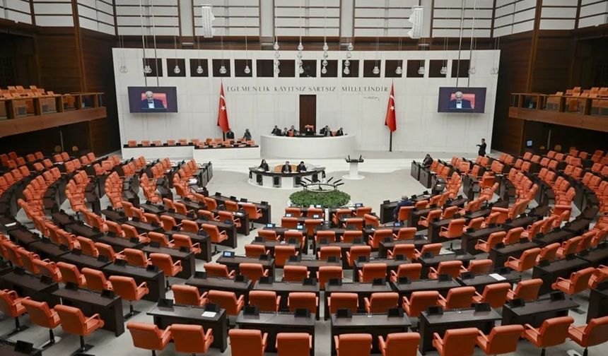 Deprem anmasına Meclis'te düşük katılım: 592 vekilden 45'i