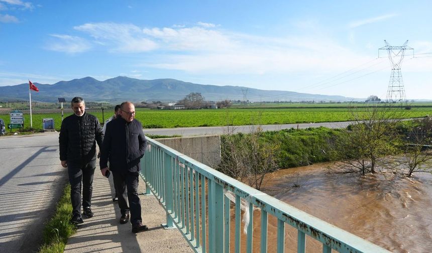 Turgutlu'da taşkın sonrası Başkan Akın sahada