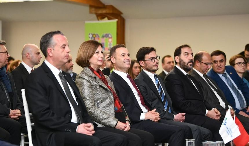 Akın: 'Kent konseyleri, demokrasinin yereldeki en güçlü temsilidir'