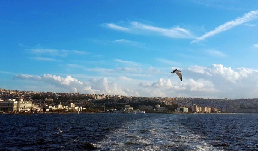 İzmir'de bugün hava nasıl olacak?