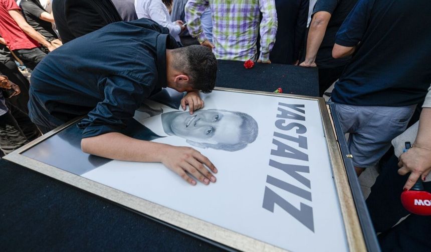 Manisa Büyükşehir Belediye Başkanı Ferdi Zeyrek son yolculuğuna uğurlandı