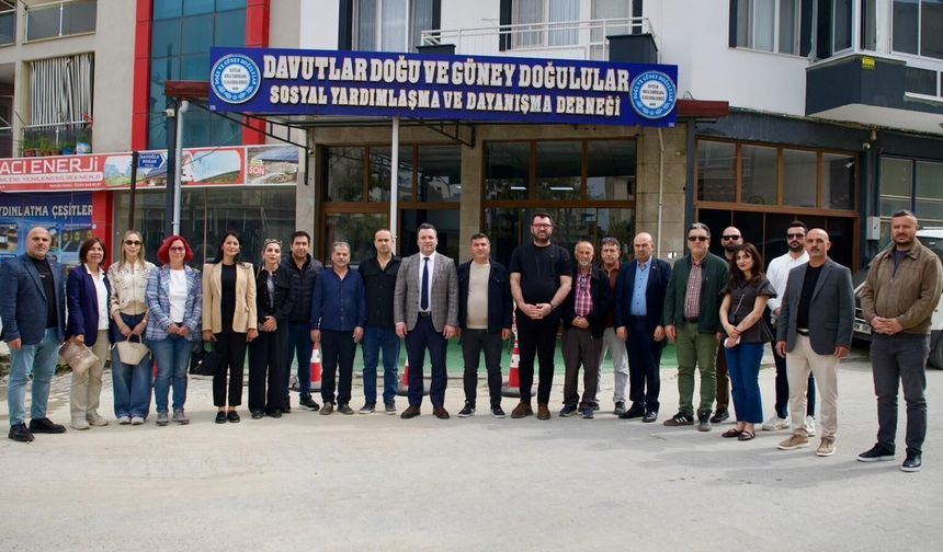 Kuşadası Belediyesi heyetinden Davutlar'a hizmet çıkarması