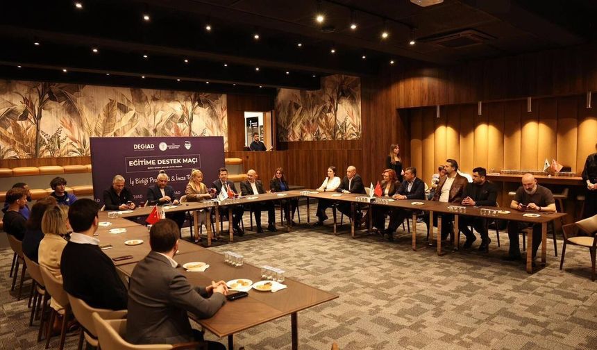 Merkezefendi Belediyesi ve DEGİAD'dan öğrencilere destek...