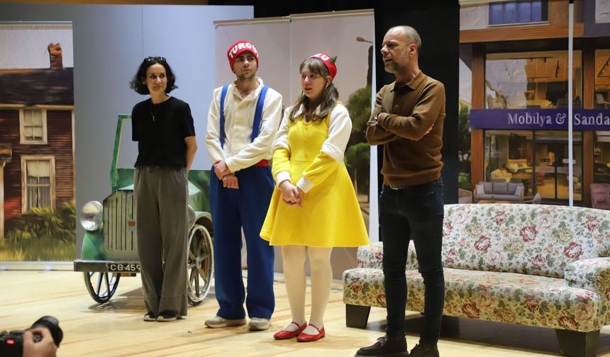 Turgutlu Belediyesinin Kent Elçileri 'Turgut ve Lulu' İlk kez sahne aldı