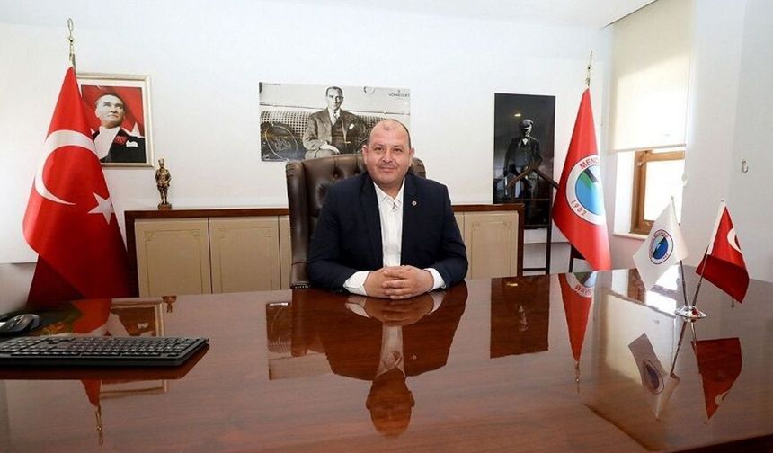 Başkan Çiçek: CHP'deyim, Görevime Devam Ediyorum