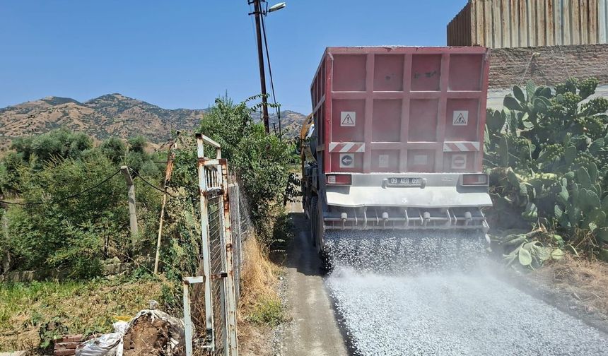 Başkan Yetişkin'den Efeler'de yol yatırımı