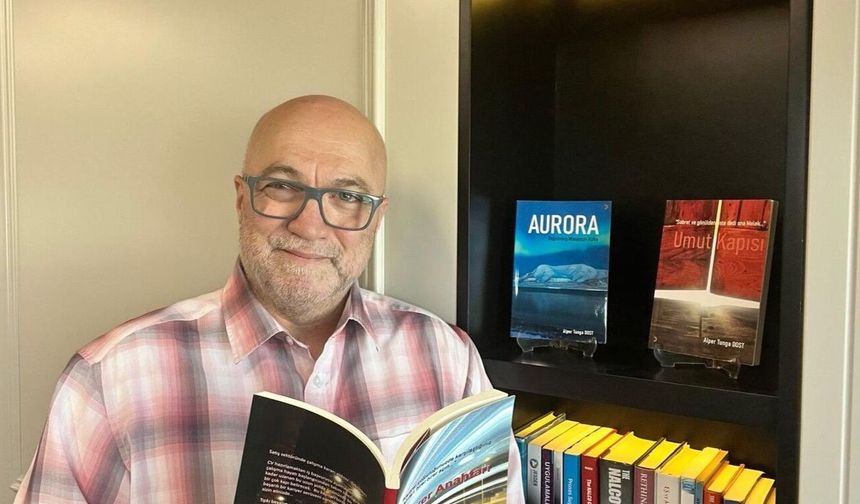 Alper Tunga Dost'un iki romanı ABD'de yayımlandı