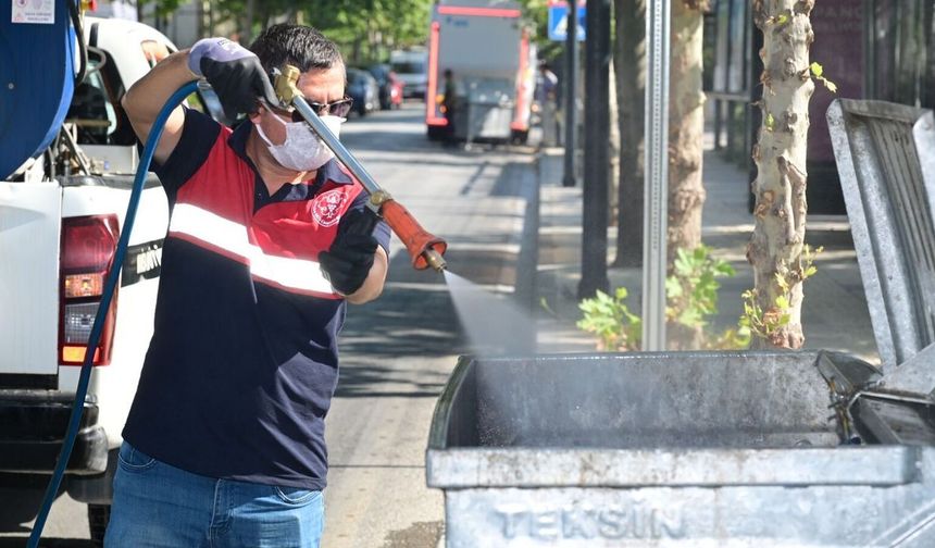 Büyükşehir'den Konteynerlerde Temizlik Seferberliği