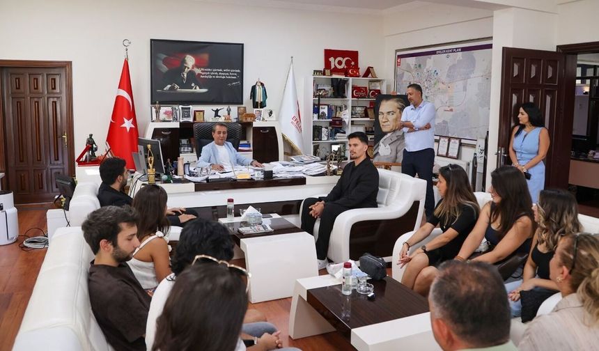 Efeler'in Gençleri Başkan Yetişkin'le Buluştu