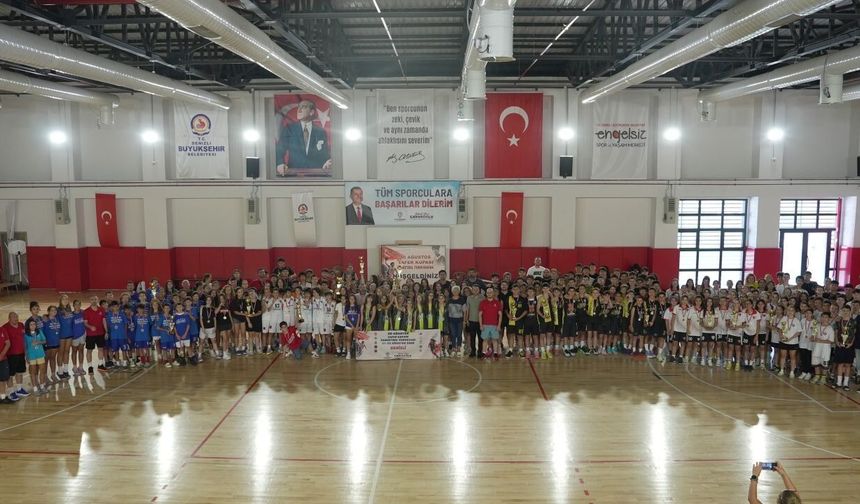Ege'nin genç sporcuları Denizli'de buluştu