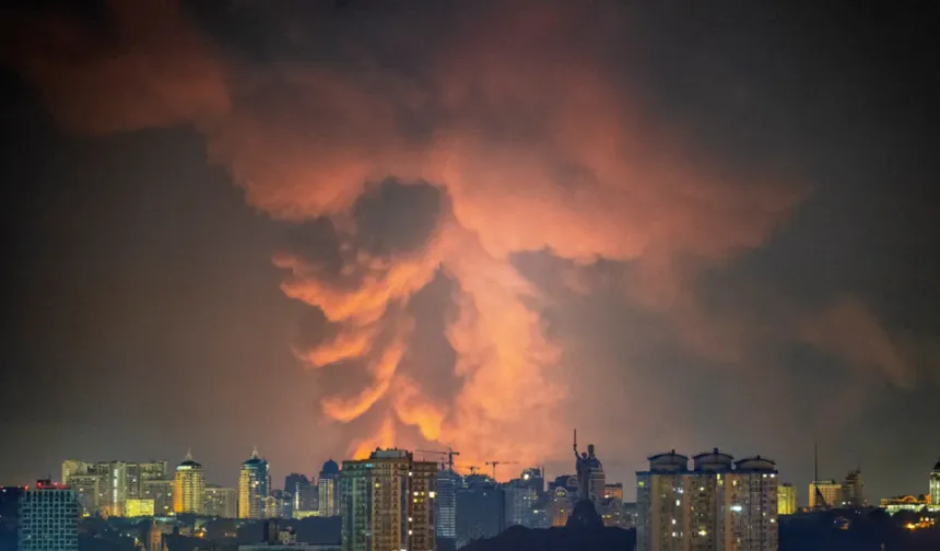 Kiev'e balistik füze saldırısı : 15 Kişi hayatını kaybetti