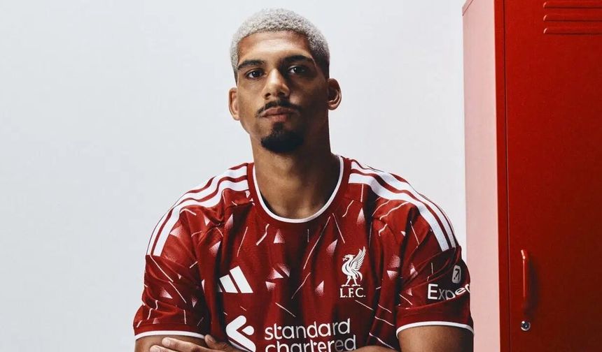Liverpool, Ronald Araujo'yu kadrosuna kattı