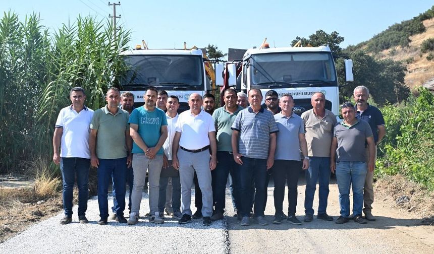 Sarıgöl'de Üzüm Hasadı Öncesi Üreticilerin Yolu Yenileniyor