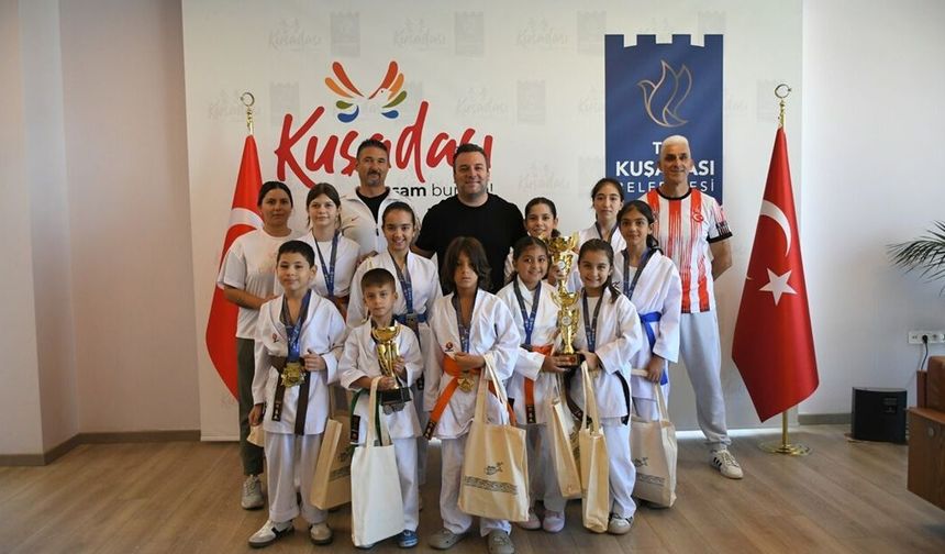 Tataminin şampiyonları Başkan Vekili Demirtaş ile buluştu