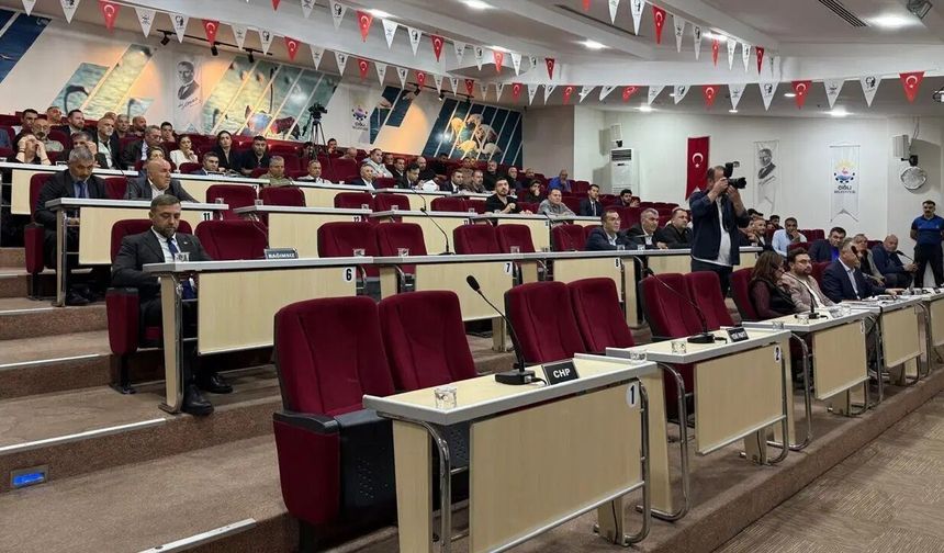 AKP'ye geçişin ardından Çiğli'de meclis toplanamadı