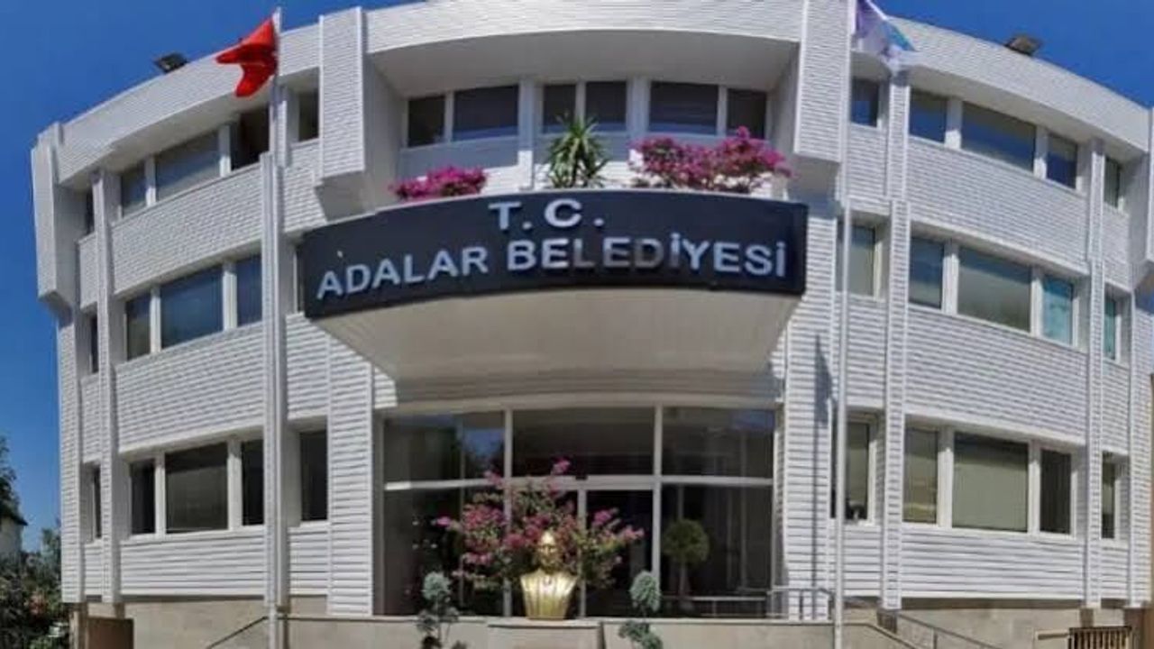 Adalar Belediyesi'ne operasyon: 41 gözaltı